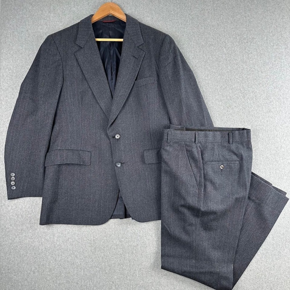 Hart Schaffner & Marx Silver Trumpeter Charcoal Gray Wool 2pc Suit Blazer & Pant